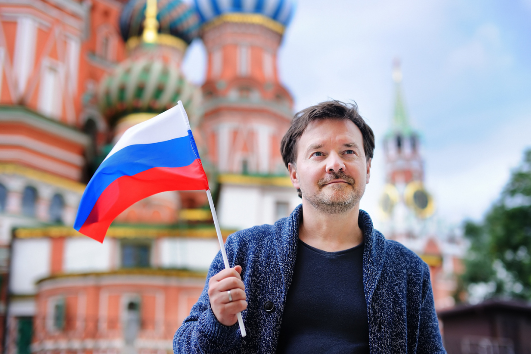 Иллюстрация к новости: Гражданская идентичность помогает россиянам поддерживать психологическое здоровье в условиях санкций